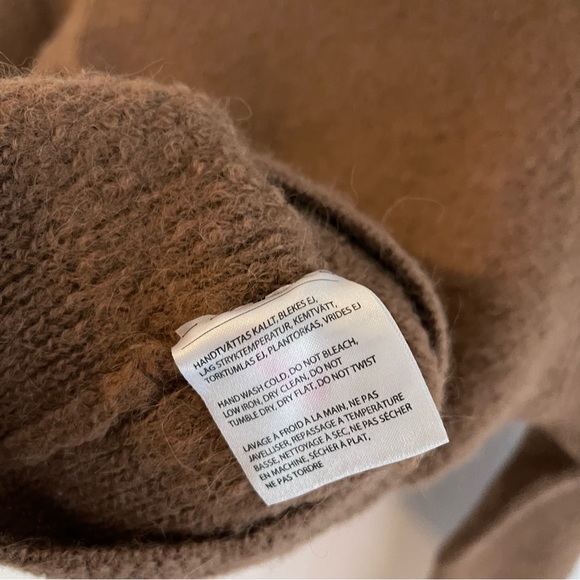 Sweater by Acne (S) - Picture 6 of 6